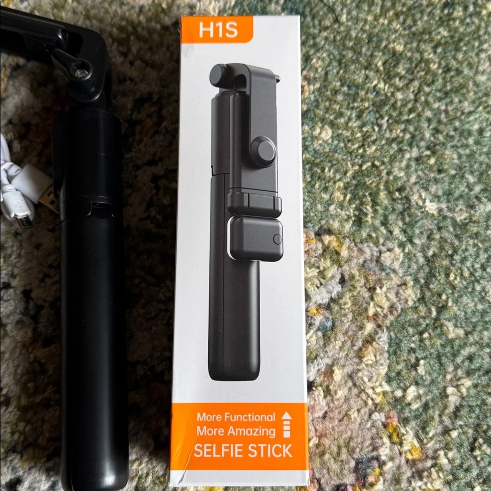 HIS SELFIE STICK…NEW IN BOX